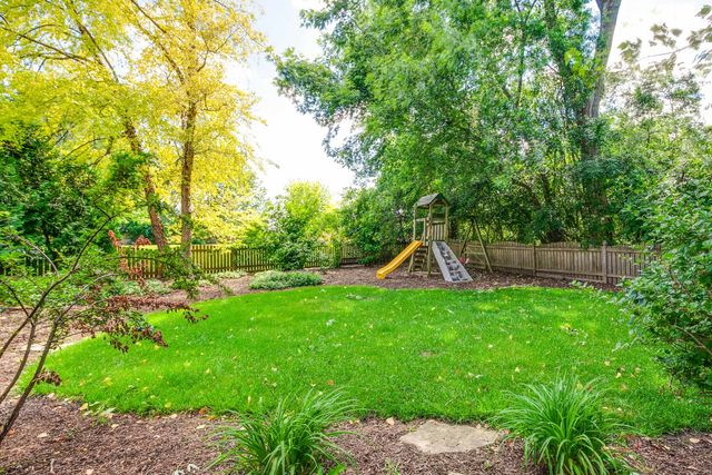 7510 Clarewood Lane, Gurnee, IL 60031