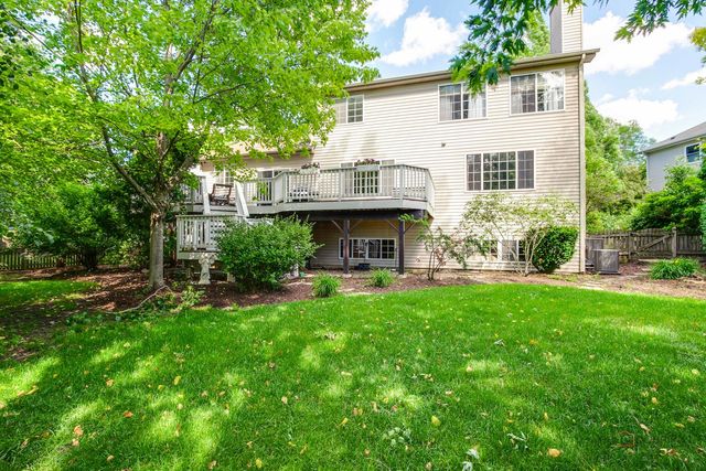 7510 Clarewood Lane, Gurnee, IL 60031