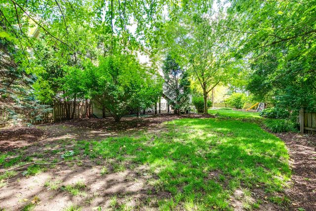 7510 Clarewood Lane, Gurnee, IL 60031