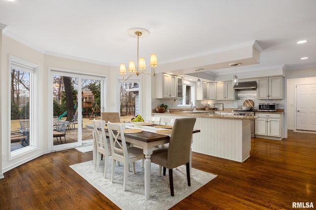 9711 N Cherrybark Court, Peoria, IL 61615