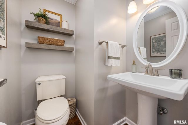 9711 N Cherrybark Court, Peoria, IL 61615