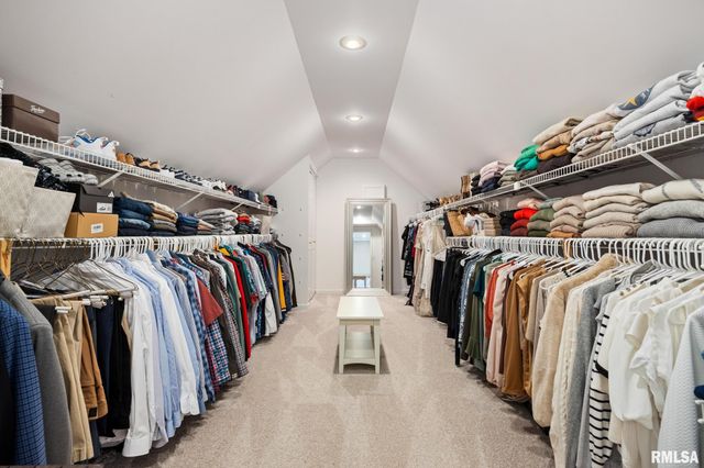 9711 N Cherrybark Court, Peoria, IL 61615