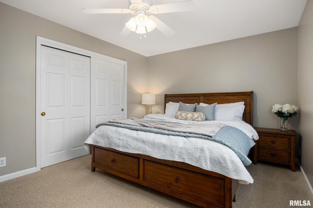 9711 N Cherrybark Court, Peoria, IL 61615