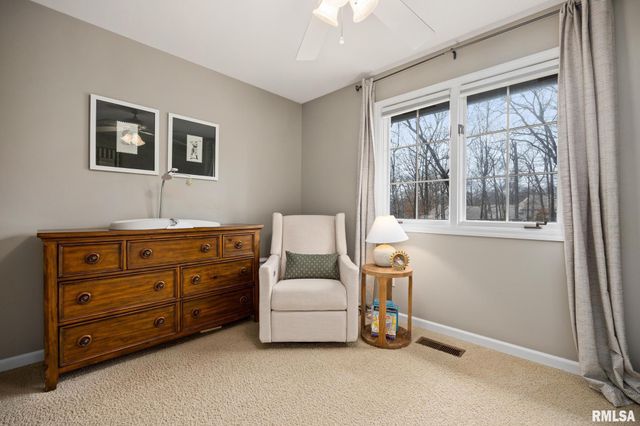 9711 N Cherrybark Court, Peoria, IL 61615