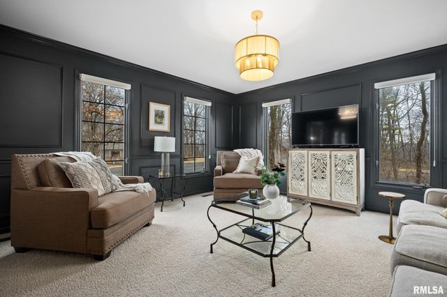 9711 N Cherrybark Court, Peoria, IL 61615