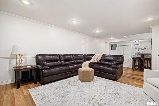 9711 N Cherrybark Court, Peoria, IL 61615