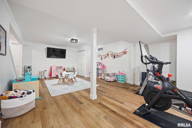 9711 N Cherrybark Court, Peoria, IL 61615