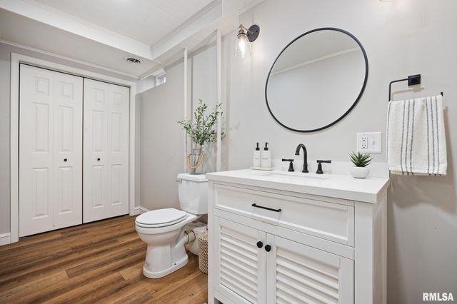 9711 N Cherrybark Court, Peoria, IL 61615