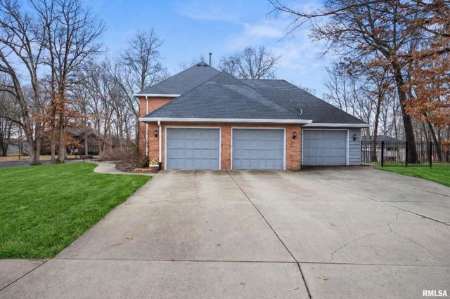 9711 N Cherrybark Court, Peoria, IL 61615