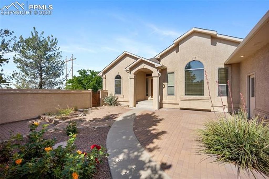 181 W Linden Avenue, Pueblo West, CO 81007 — photo 3