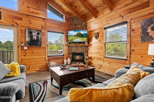 705 Rondayview Lane, Sevierville, TN 37876