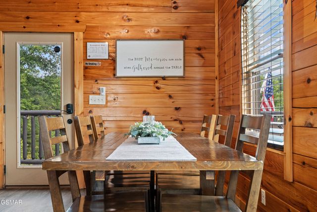 705 Rondayview Lane, Sevierville, TN 37876