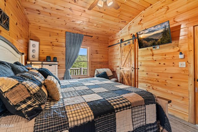 705 Rondayview Lane, Sevierville, TN 37876