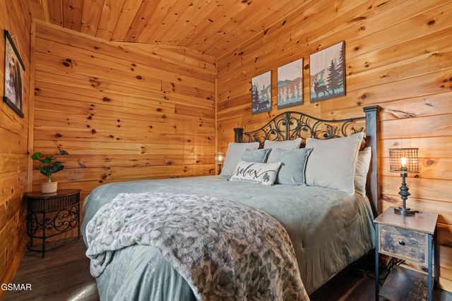 705 Rondayview Lane, Sevierville, TN 37876