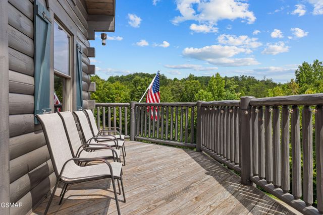 705 Rondayview Lane, Sevierville, TN 37876