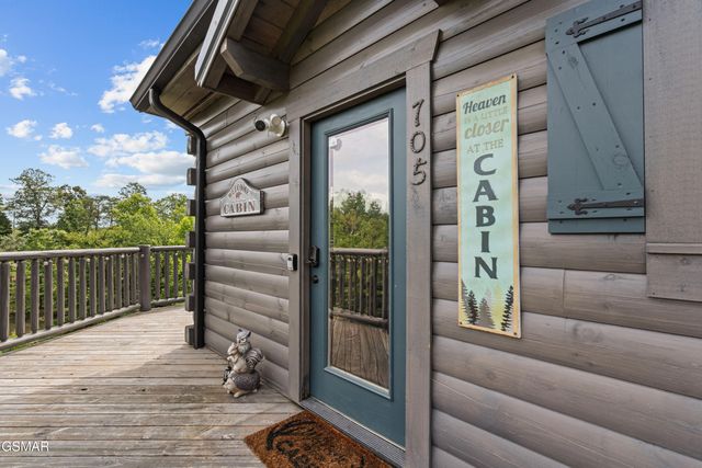 705 Rondayview Lane, Sevierville, TN 37876