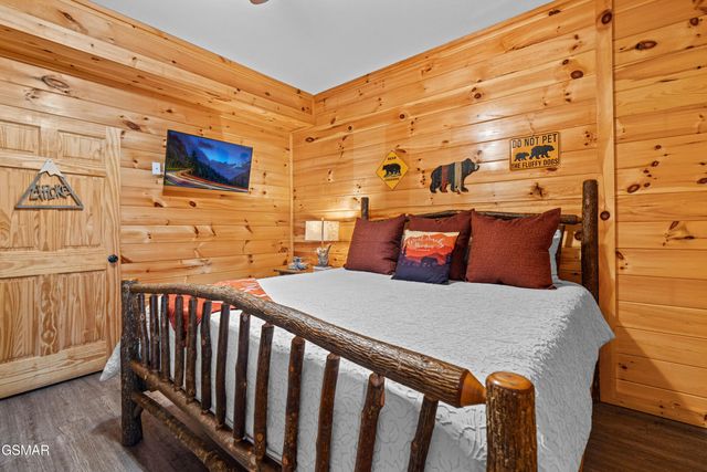705 Rondayview Lane, Sevierville, TN 37876