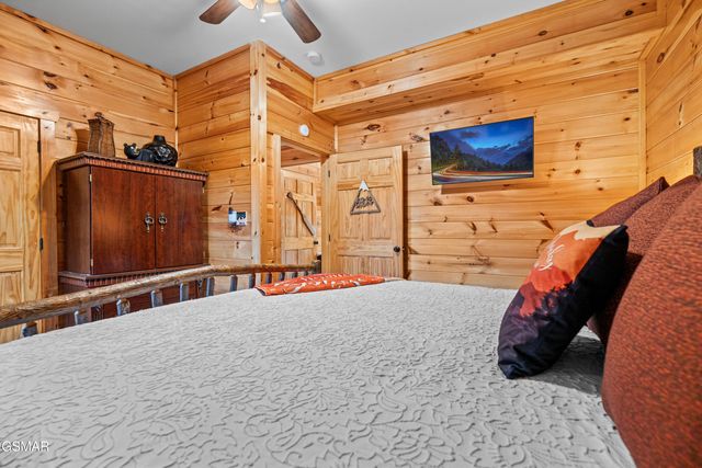 705 Rondayview Lane, Sevierville, TN 37876