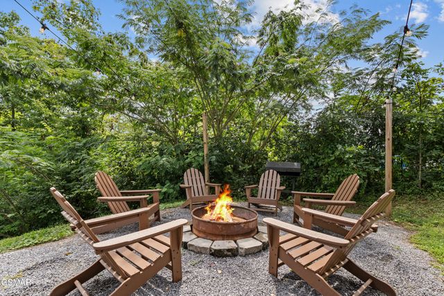 705 Rondayview Lane, Sevierville, TN 37876