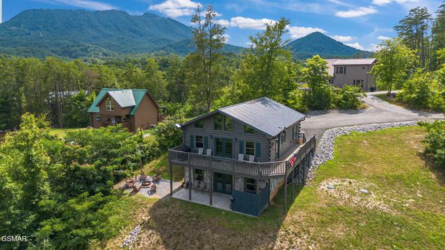 705 Rondayview Lane, Sevierville, TN 37876