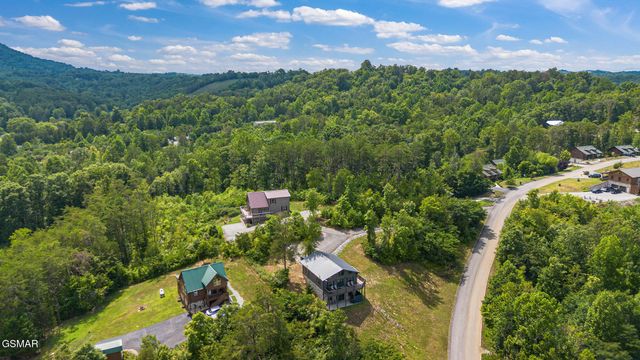 705 Rondayview Lane, Sevierville, TN 37876