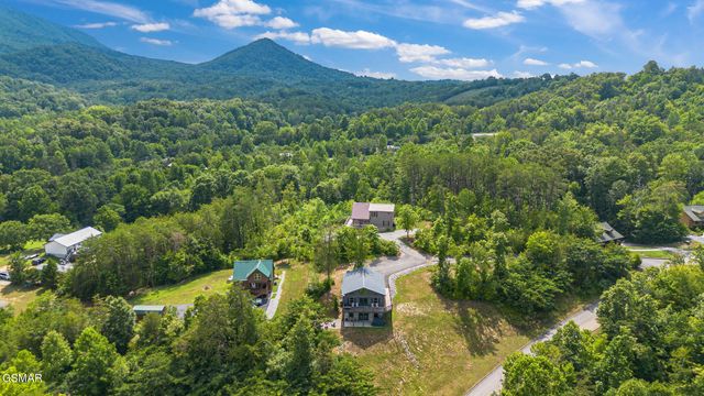 705 Rondayview Lane, Sevierville, TN 37876