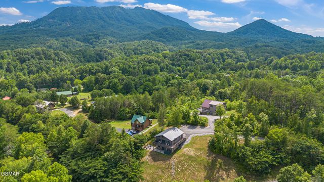 705 Rondayview Lane, Sevierville, TN 37876