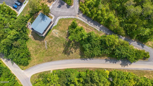705 Rondayview Lane, Sevierville, TN 37876