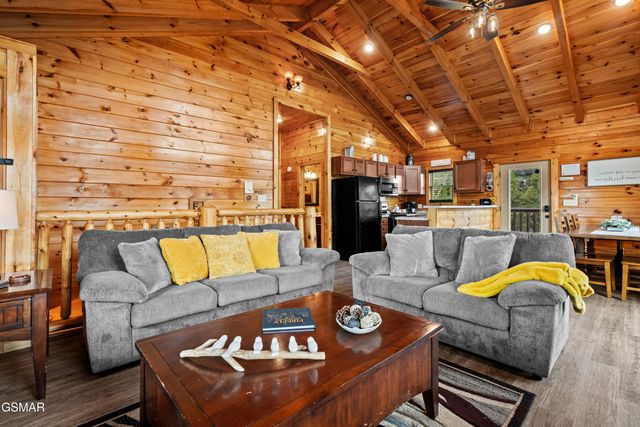 705 Rondayview Lane, Sevierville, TN 37876