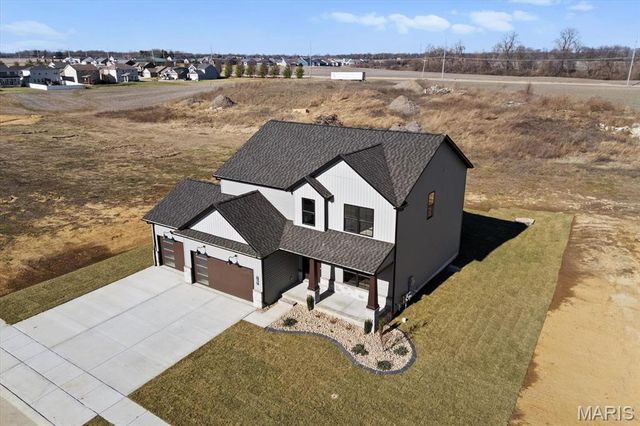 707 Bridgeway Drive, O'fallon, IL 62269