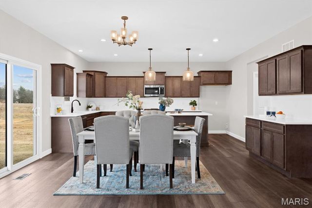 707 Bridgeway Drive, O'fallon, IL 62269