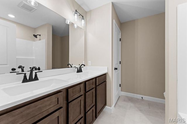 707 Bridgeway Drive, O'fallon, IL 62269