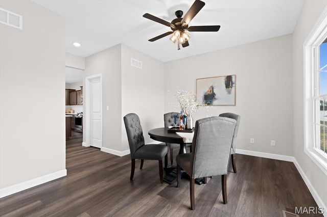 707 Bridgeway Drive, O'fallon, IL 62269