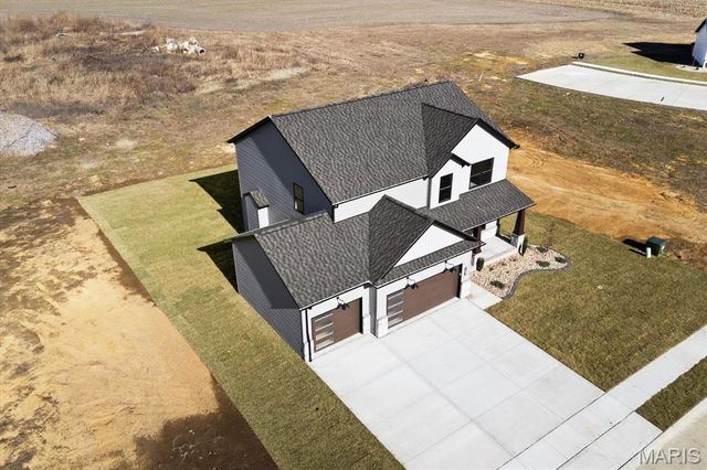 707 Bridgeway Drive, O'fallon, IL 62269