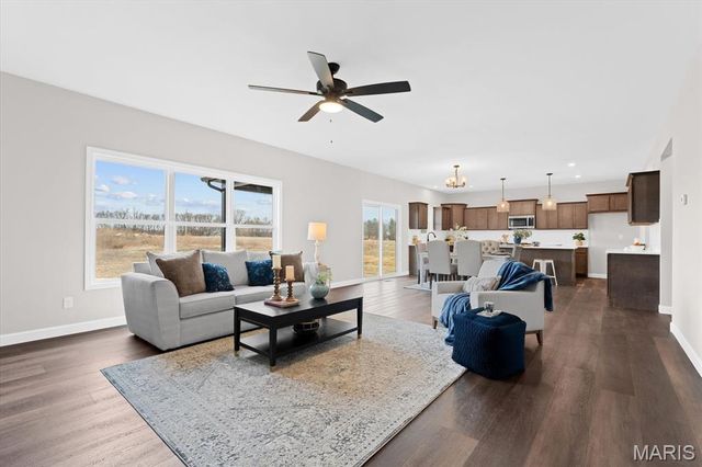 707 Bridgeway Drive, O'fallon, IL 62269