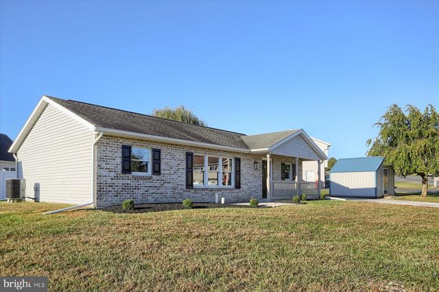 15 COURTNEY DRIVE, Shippensburg, PA 17257