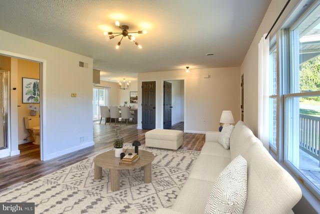 15 COURTNEY DRIVE, Shippensburg, PA 17257