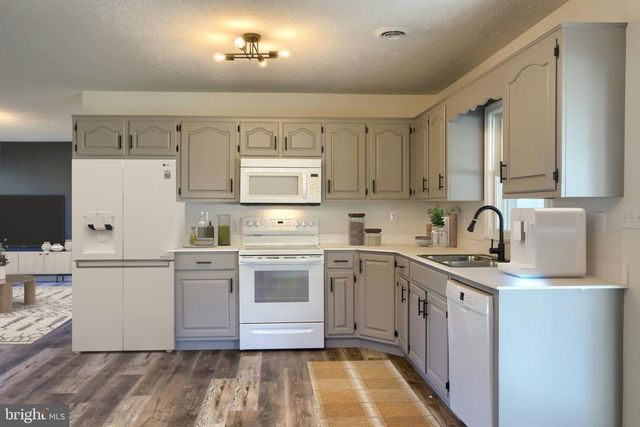 15 COURTNEY DRIVE, Shippensburg, PA 17257