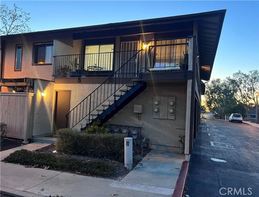 26247 Via Roble 20, Mission Viejo, CA 92691