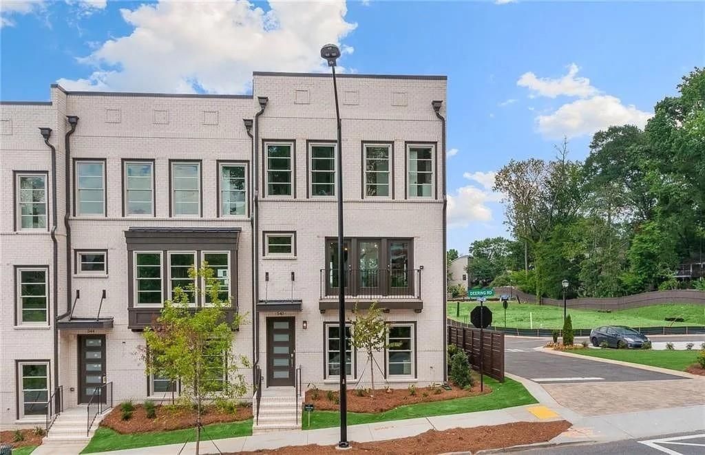 545 Whitlox Road NW, Atlanta, GA 30318