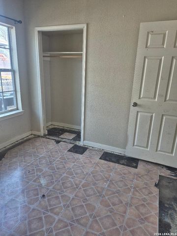 130 Chadwick, San Antonio, TX 78227