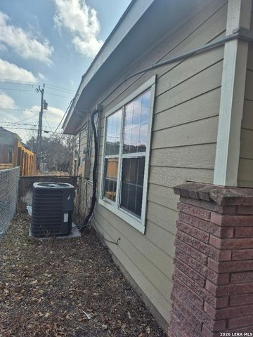 130 Chadwick, San Antonio, TX 78227