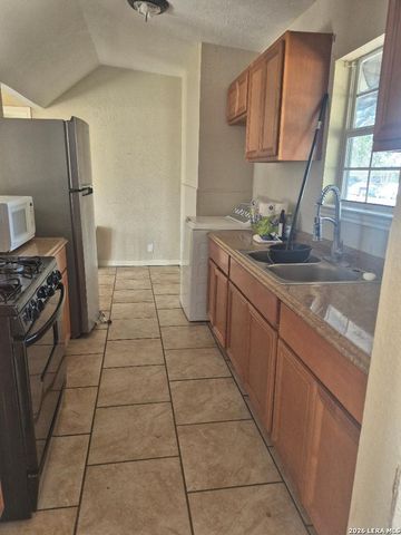 130 Chadwick, San Antonio, TX 78227