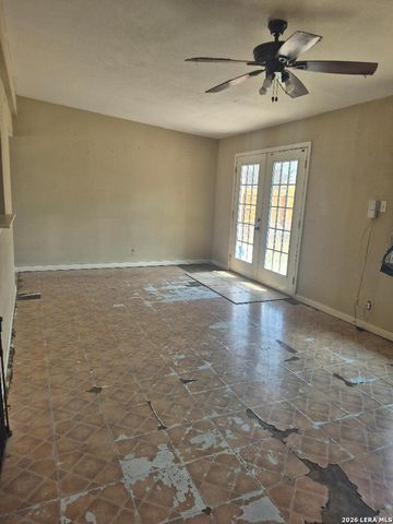 130 Chadwick, San Antonio, TX 78227