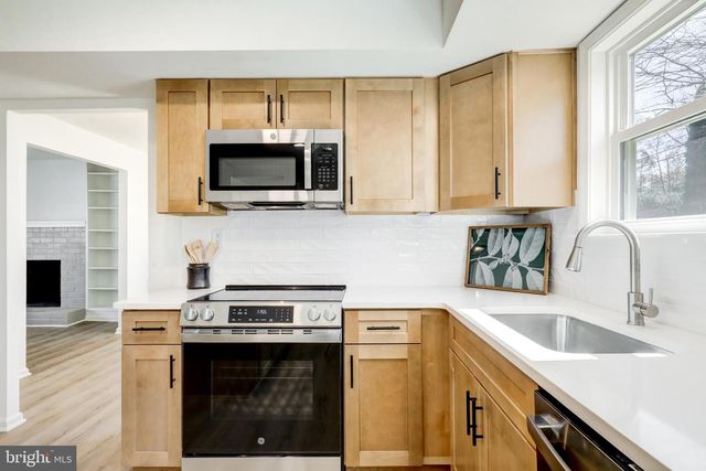 914 LONGFIELD RD, Glenside, PA 19038