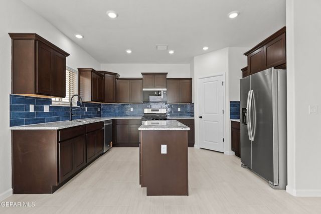 12733 Cono Norte Drive, El Paso, TX 79934