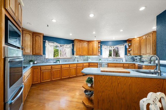 10947 E Lime Kiln Rd, Grass Valley, CA 95949