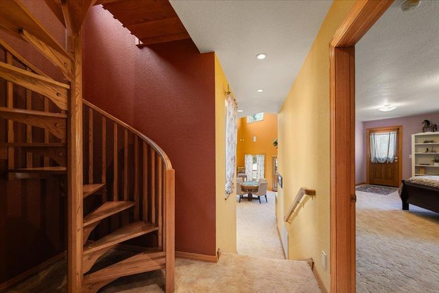 10947 E Lime Kiln Rd, Grass Valley, CA 95949