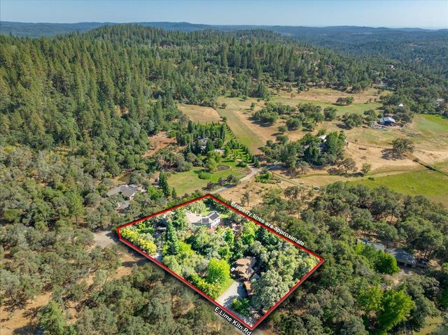 10947 E Lime Kiln Rd, Grass Valley, CA 95949