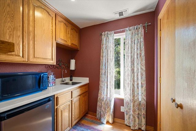 10947 E Lime Kiln Rd, Grass Valley, CA 95949